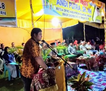 Ketua DPRD Kuansing Andi Putra saat menggelar reses di Kenegrian Teratak Air Hitam, Kecamatan Sentajo Raya.